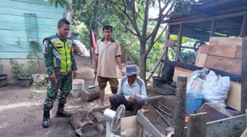 Babinsa Koramil 04/KP Melaksanakan Silaturahmi Dengan Pengrajin Besi di Desa Binaannya